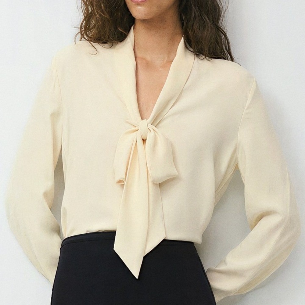 Aritzia Babaton Hestia Blouse Cream White Tie Neck Long Sleeve Top XS 122731